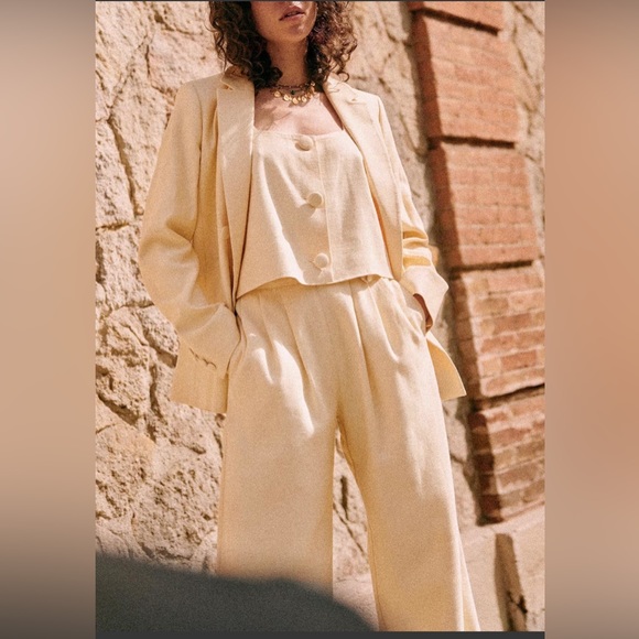 ISO sezane Thelma Top - Picture 2 of 3